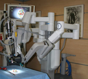 robot chirurgical cancérologie urologie viscérale